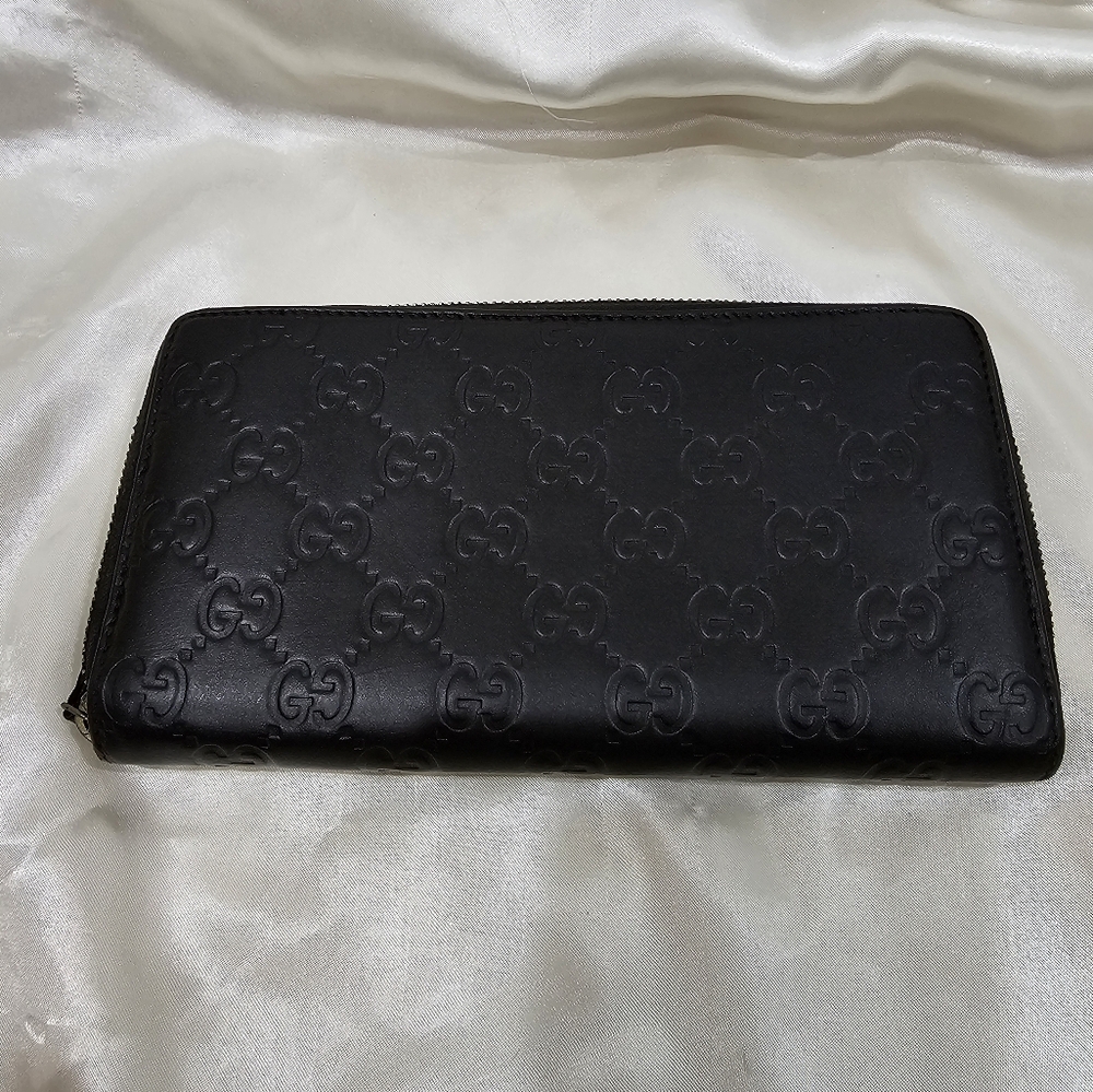 Gucci Guccisima Black Embossed Monogram Ziparound Leather Wallet AUTHENT… - Picture 7 of 12